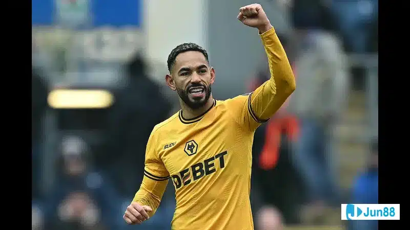 Matheus Cunha trong trang phục đội tuyển Brazil thể hiện kỹ năng